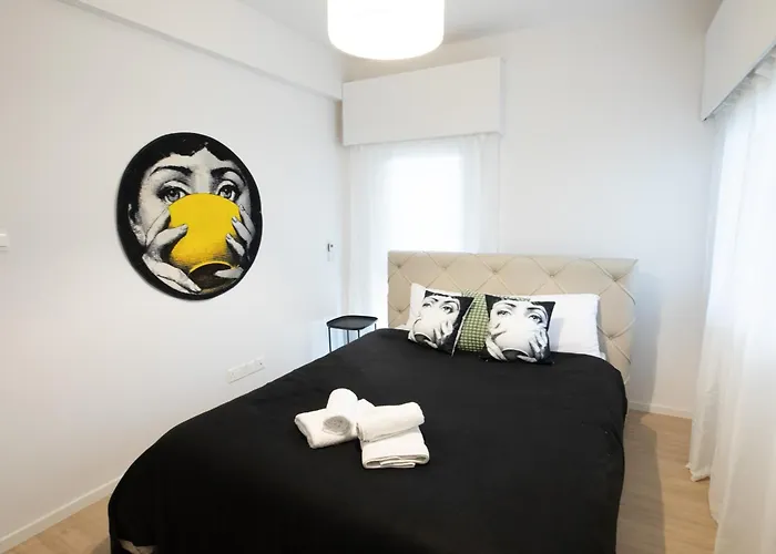 Vivid Chalkokondili *